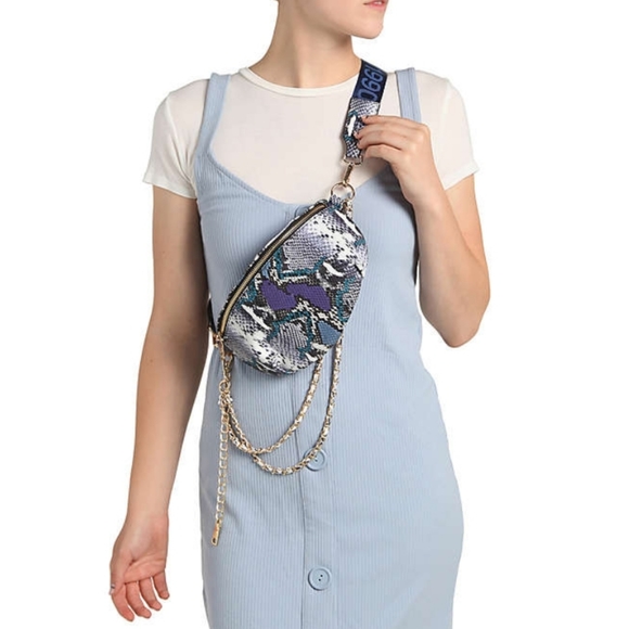 Steve Madden Kailin Python Belt Bag - Picture 5 of 8